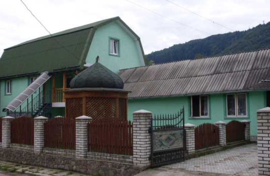 Зелена