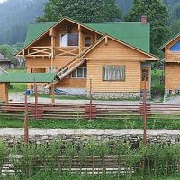 Смерекова хата у Надії